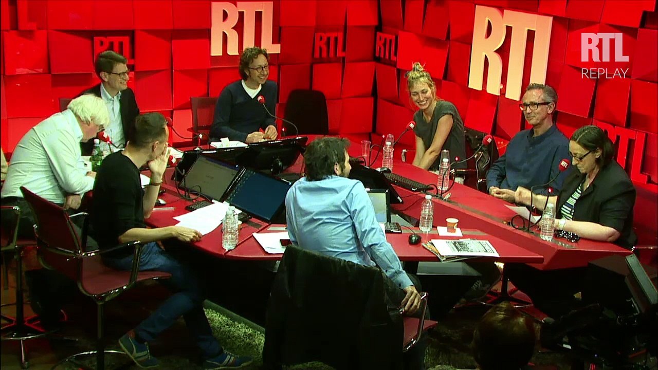 Stéphane Bern reçoit Thierry Lhermitte et Pauline Lefèvre dans A LA BONNE HEURE du 24-04-2015 part 2-3 Thierry Lhermitte