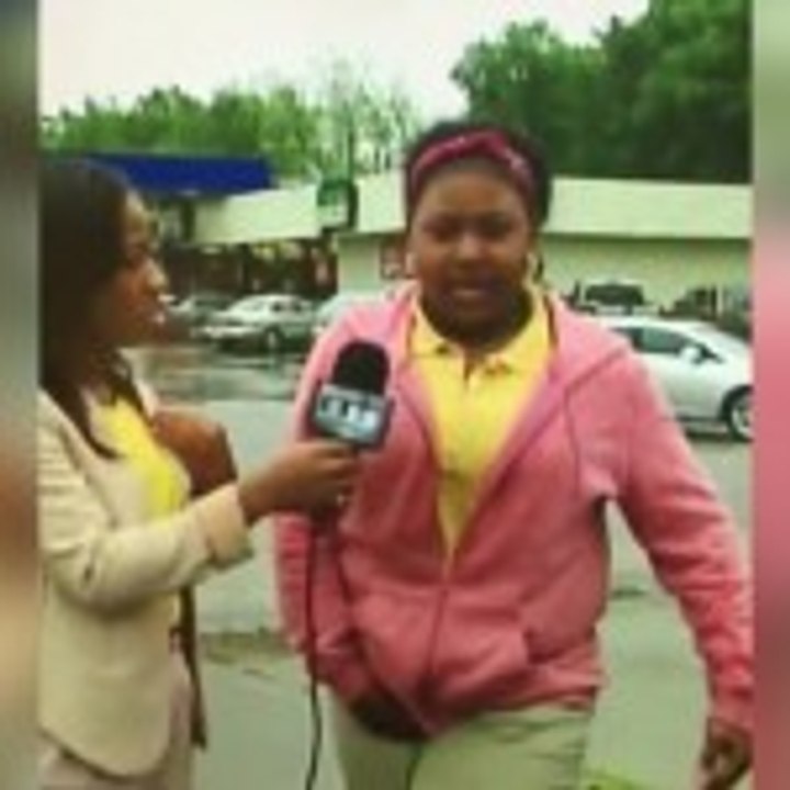 Elle se fait pipi dessus lors d’un interview en direct