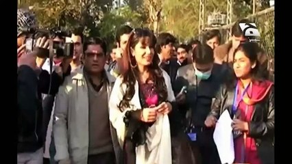 Meera in Zoo New Tezabi Totay