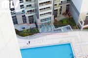 Vacant  2 bedrooms  Pool views  Executive Towers M