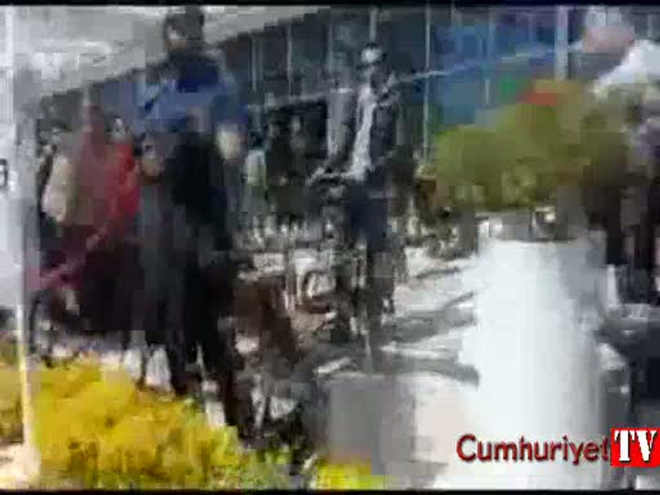 İTÜ'de polis "gaz", özel güvenlik görevlileri "sandalye" ve "cop" kullandı