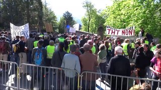 Manifestation contre le projet de lignes à haute tension dans les Hautes-Alpes