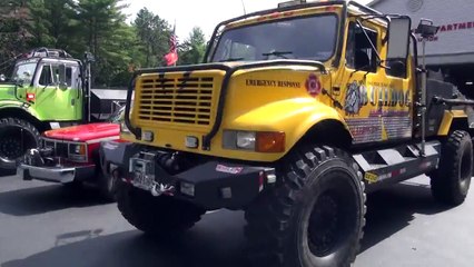 Bulldog 4x4 Firetruck The Ultimate Wildland 4X4 Pumper Truck (54" Hemmit Tires)