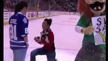 THIS ROX: Lesbian Marriage Proposal @ Hockey Game