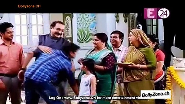 Yeh Rishta Kya Kehlata Hai 24 April 2015 - Singhania House Main Naksh Ka Birthday