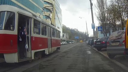 No smoking! Курение вредно для здоровья - пассажир трамвая ощутил это на собственной шкуре