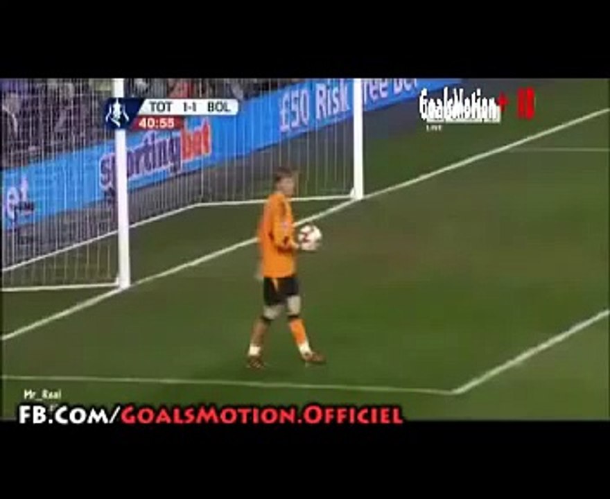 Fabrice Muamba fait un arrêt cardiaque pendant le match Tottenham - Bolton