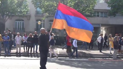 La communauté arménienne défile à Marseille pour les 100 ans du génocide