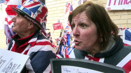 Lookalikes join royal baby fever in London