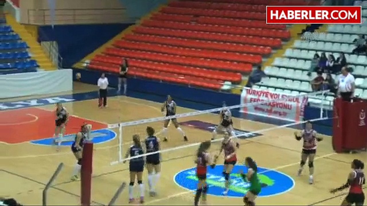 Voleybol: Bursa Büyükşehir Belediyespor - Sarıyer Belediyespor