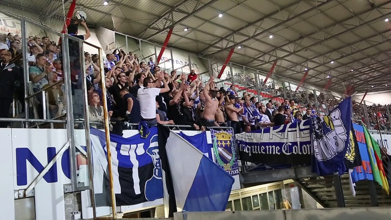 Ambiance d'après match dans le parcage troyen
