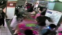 شجار حاد بين مجموعتين من الشباب بمحطة مترو للآنفاق في أمريكا