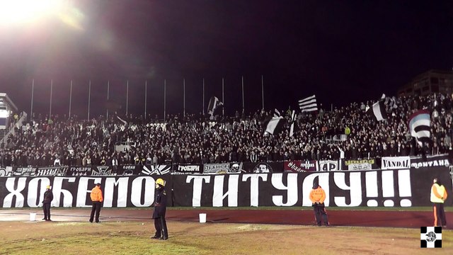 Grobari -Crno -belo oko nas