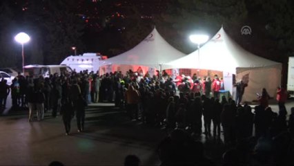 Anıtkabir'deki Ziyaretçilere Bulgur Çorbası ve Somun Ekmek Dağıtıldı