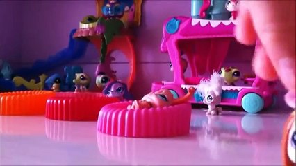 LPS: Minişler Ailesi Otelde - 4.Bölüm - LPS Candy TV