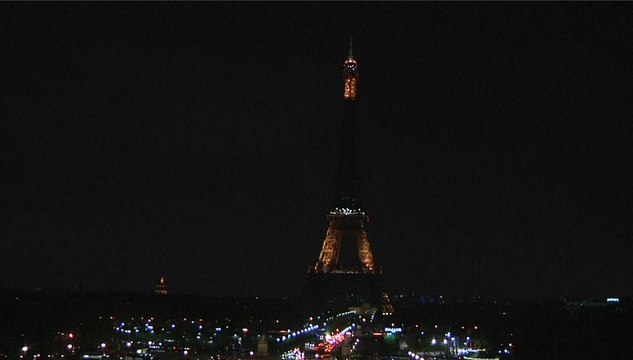 La Tour Eiffel s'éteint en mémoire du génocide arménien