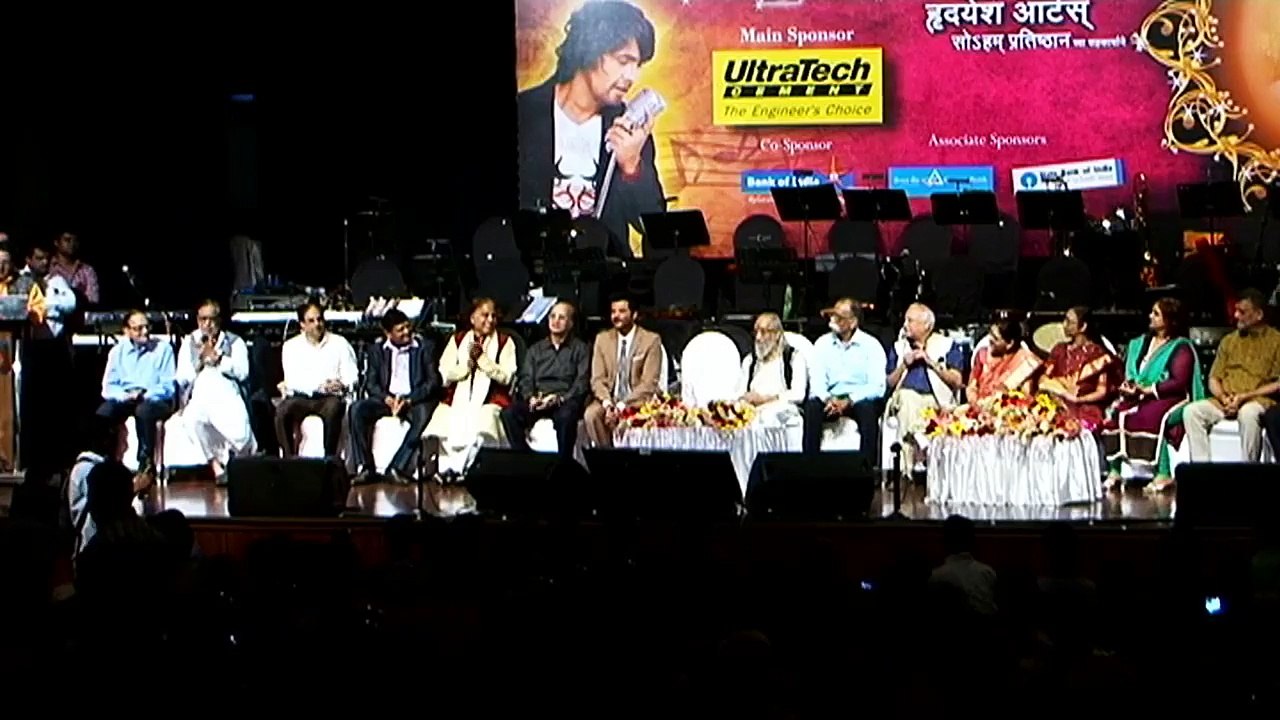 Anil Kapoors SHOCKING REACTION after receiving Dinanath Mangeshkar Award