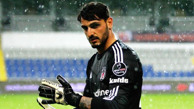 Beşiktaş'ın kalecisinden ilginç gol