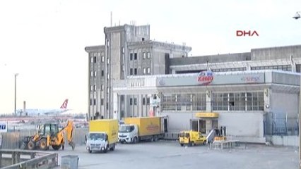 PTT Gösterilen Yeri Beğenmeyince Havalimanında İnşaat Durdu