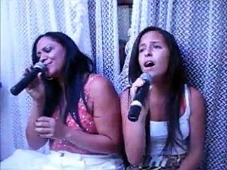 Cantando com a mamãe