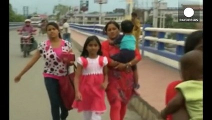 La India: más de diez personas mueren por el terremoto de Nepal