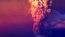 OVNI en Erupción del Volcán Calbuco - UFO in Calbuco Volcano Eruption