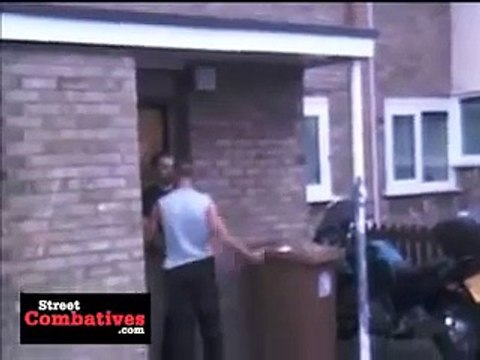 Man Knocks Out Thug