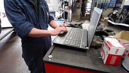 Métier, mécanicien auto