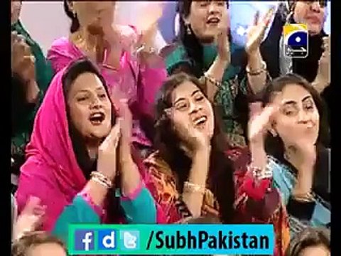 Amir Liaquat making mock of PTI, talking about Twitter Terrorists