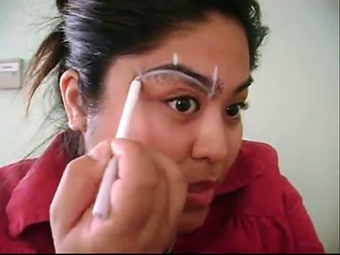How To Shape & Fill In Your Eyebrows Tutorial