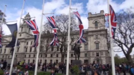 2ingiltere'de Gelibolu İçin Görkemli Tören