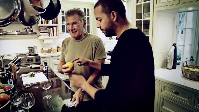 David Blaine plays magic trick to Harrison Ford