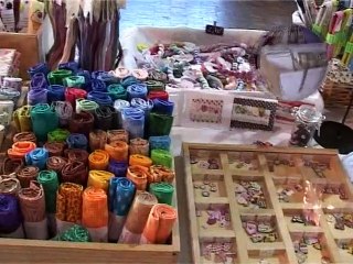 25 - Les petites croix , broderie à Villeneuve sur Yonne