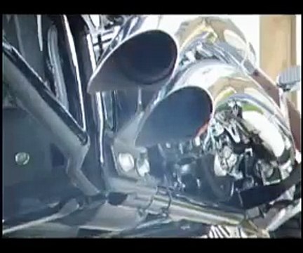 Harley Davidson Softail deluxe 2007 ride it...HARD!!!