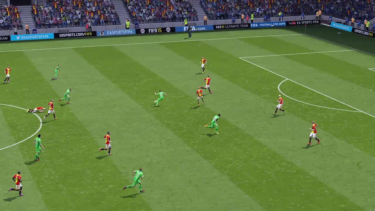 FIFA 15_Kopfball-Toor-Replay