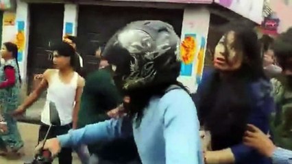 Nepal: más de 1.000 muertos por terremoto