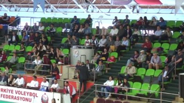 Voleybol: Bayanlar 1. Ligi Klasman Etabı - Sarıyer Belediyespor - Nilüfer Belediyespor