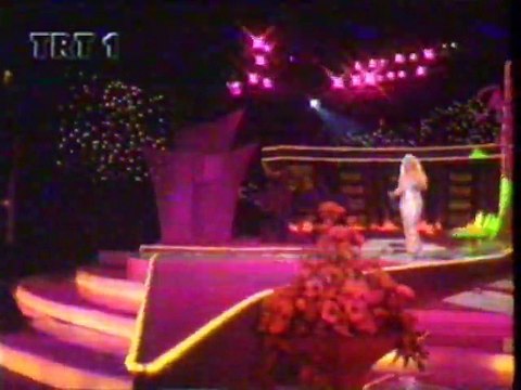 MUAZZEZ ERSOY-YOLLAR UZAK GELEMEDİM