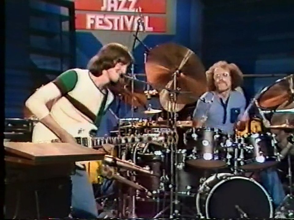 Soft Machine - Hazard Profile (live 1974)