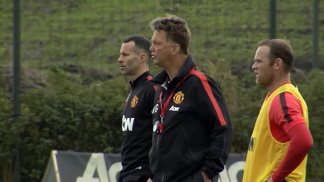 Spaßvogel van Gaal scherzt mit Journalisten