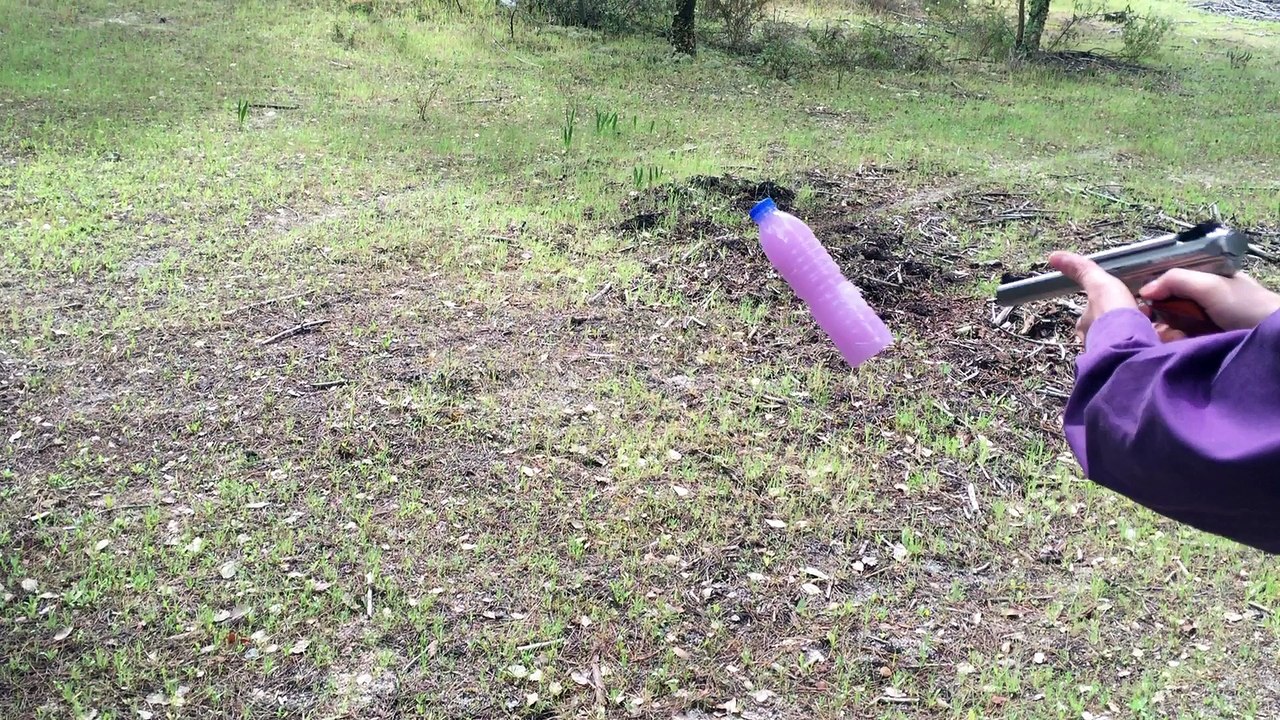 Shooting flying targets with rimfire pistol