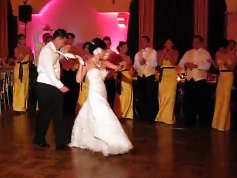 BEST WEDDING DANCE EVER!!! Surprise First Dance: You're the one that I want!