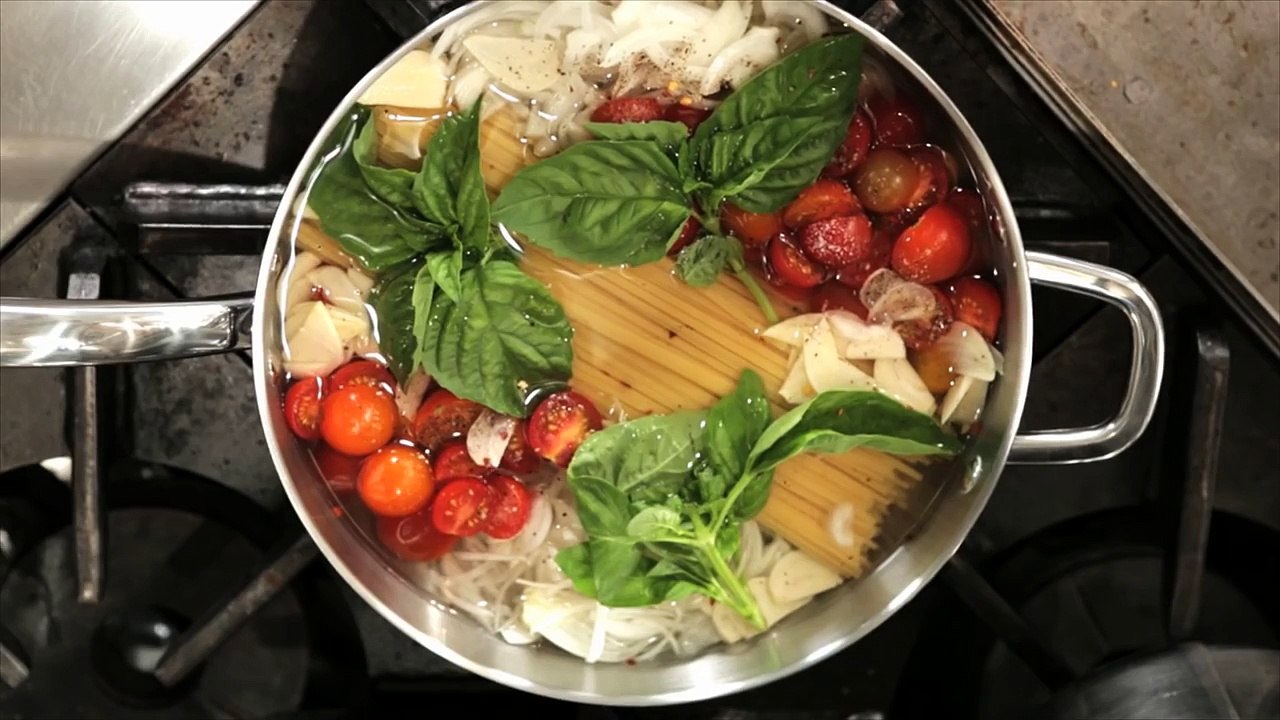 Martha Stewart's Famous One Pot Pasta Recipe - Martha Stewart