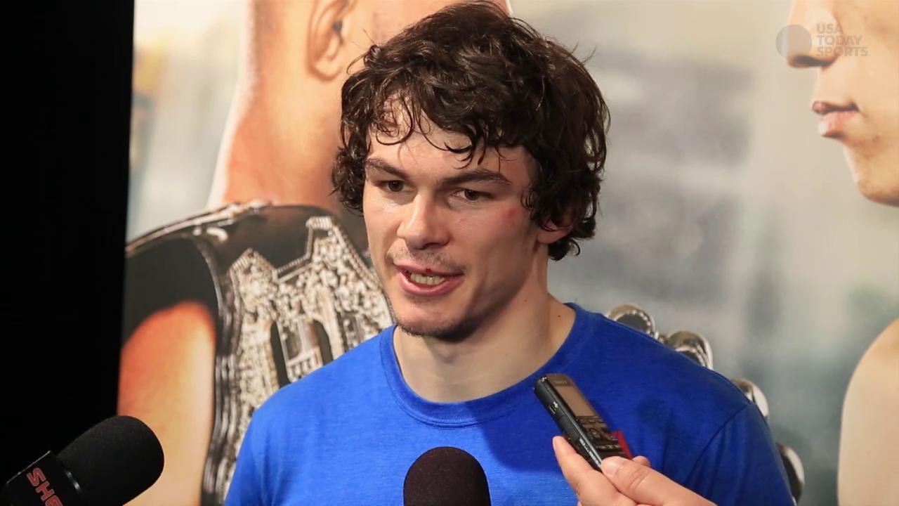 Olivier Aubin-Mercier explains weigh-ins muffin stunt