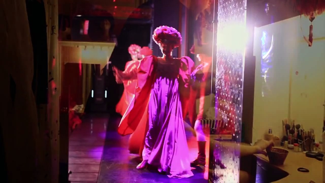 Paradis Latin, Paris