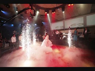 כניסה לחופה זמר חופות וסלואו מאור חיון מלאת אהבה חלק מהסרטון המלא