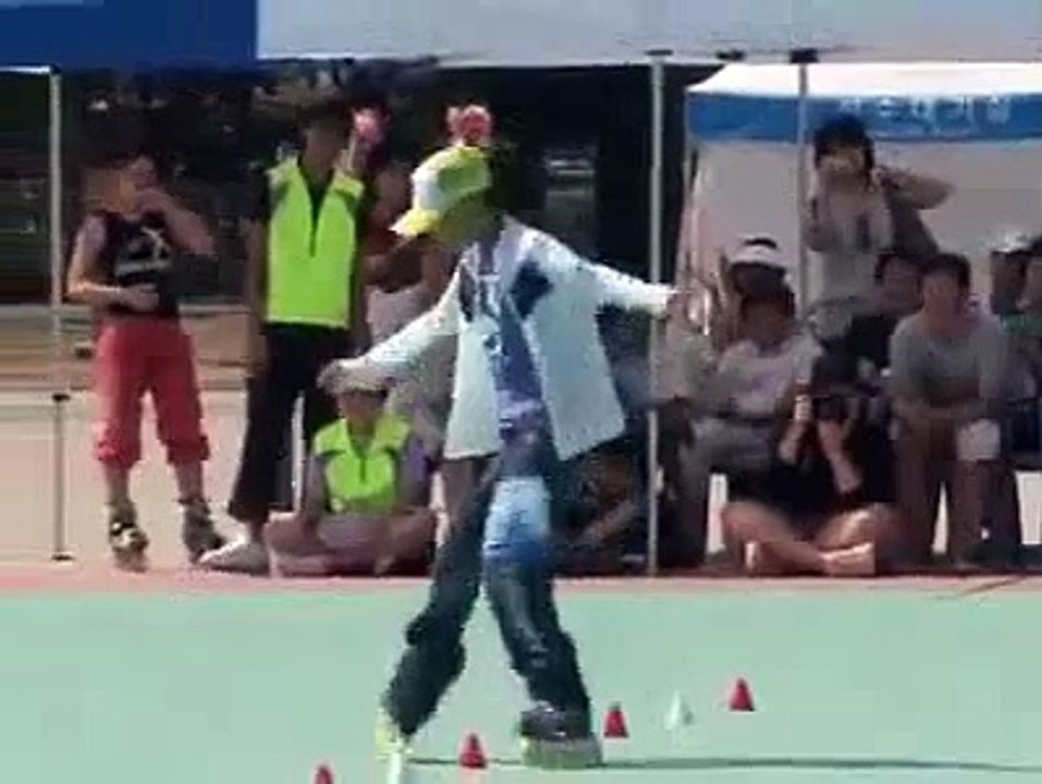 Korean Girl With Slalom Skills