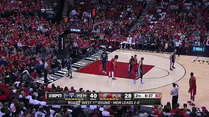Damian Lilliard Dunk _ Grizzlies vs Blazers _ Game 3 _ April 25, 2015 _ NBA Playoffs