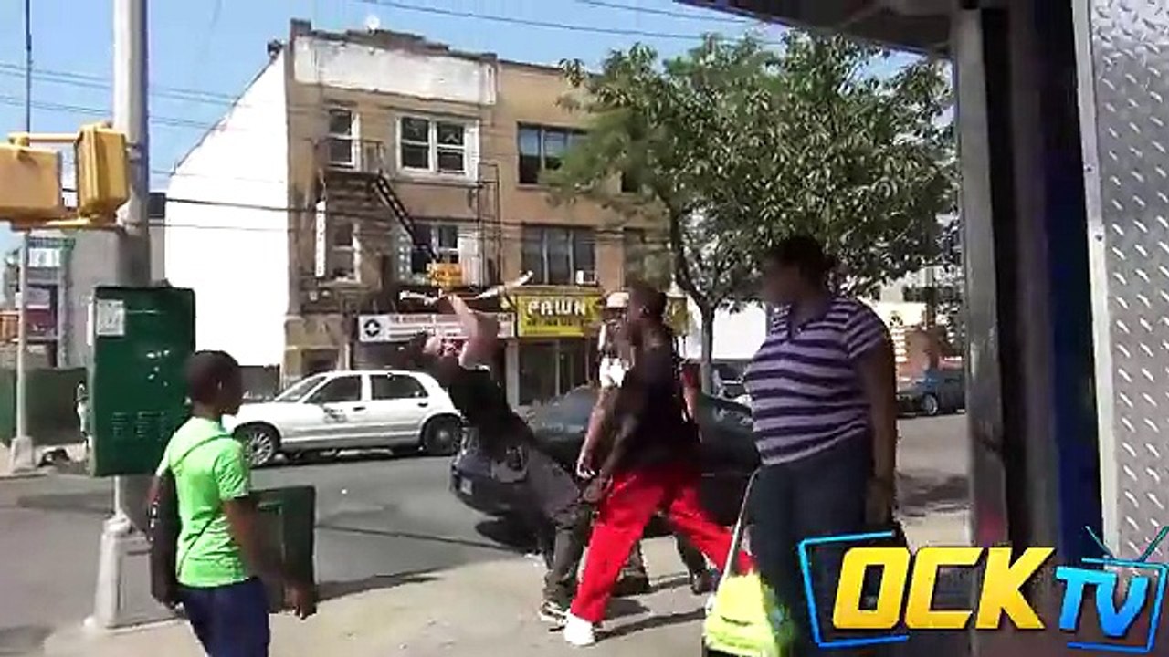 Pulling Up Sagging Pants Prank!_