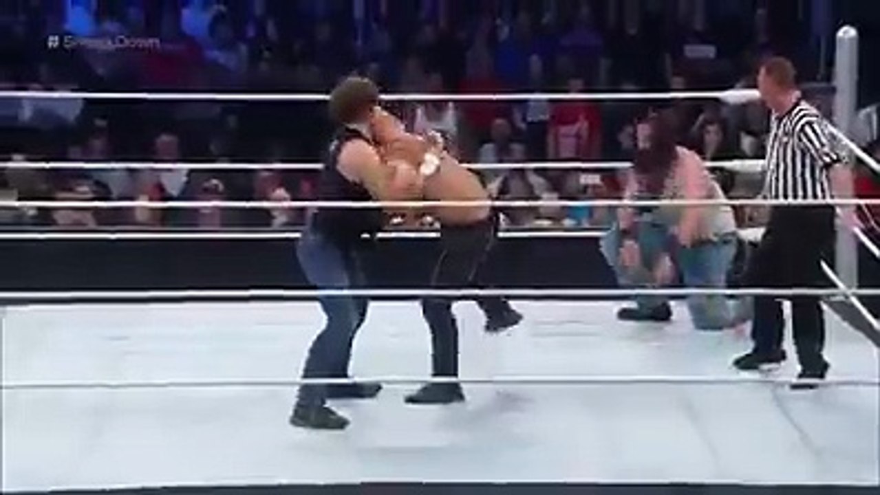 This is how you TAKE OUT The Authority. #AReunionToRemember Roman Riegns & Dean AMbrose